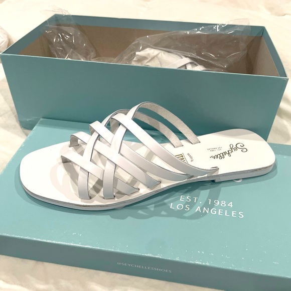 White sandals - Picture 1 of 2